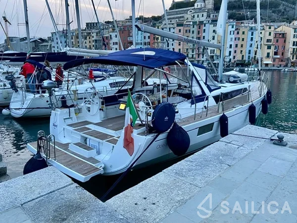 Oceanis 48 - Yacht Charter Sailica