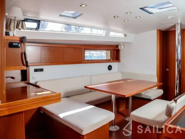 Oceanis 48 - Yacht Charter Sailica
