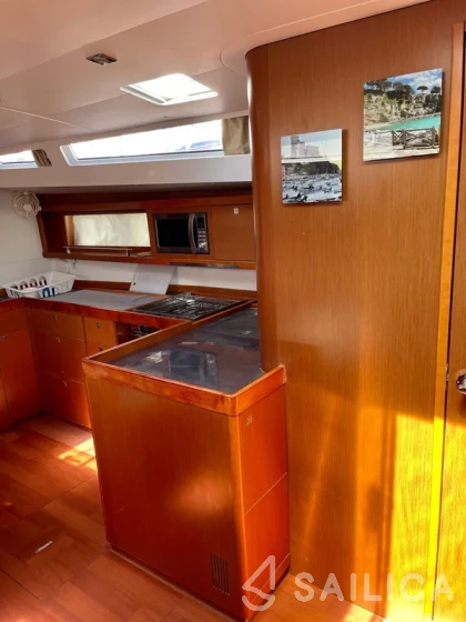 Oceanis 48 - Yacht Charter Sailica