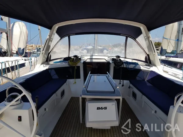 Oceanis 48 - Yacht Charter Sailica