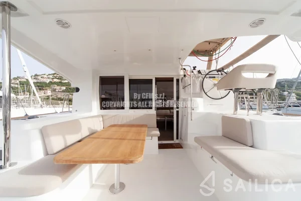 Lagoon 40 - Yacht Charter Sailica