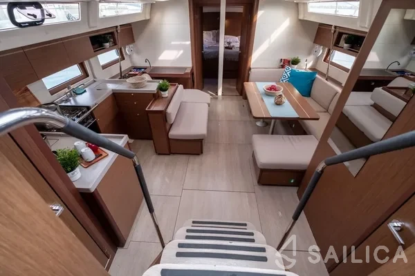 Oceanis 51.1 - Yacht Charter Sailica
