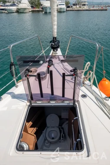 Oceanis 51.1 - Yacht Charter Sailica