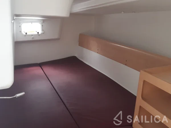 Pogo 12.5 - Photo #25 Pogo 12.5 - Yacht Charter Sailica