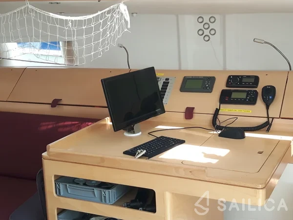 Pogo 12.5 - Photo #26 Pogo 12.5 - Yacht Charter Sailica