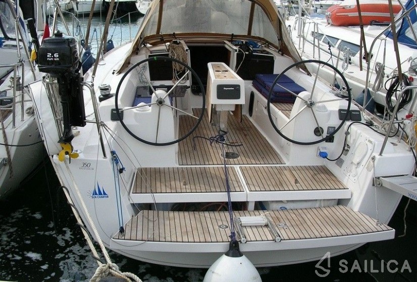 Dufour 350 GL - Yacht Charter Sailica