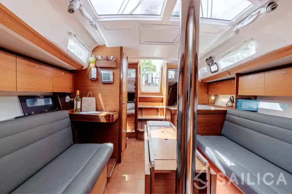 Dufour 350 GL - Yacht Charter Sailica