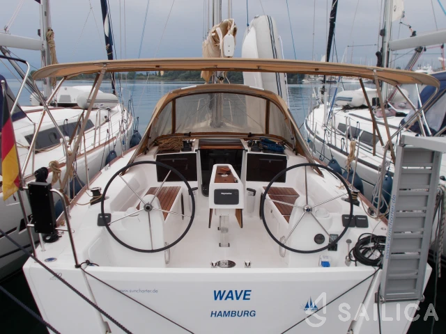 Dufour 350 GL - Yacht Charter Sailica