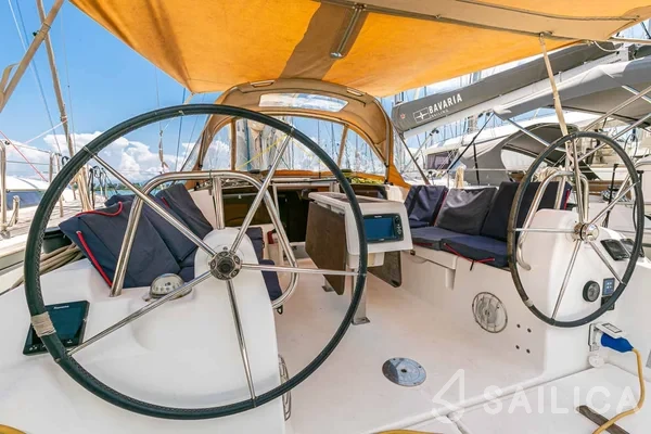 Dufour 350 GL - Yacht Charter Sailica