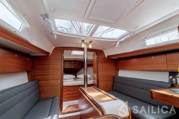 Dufour 350 GL - Yacht Charter Sailica