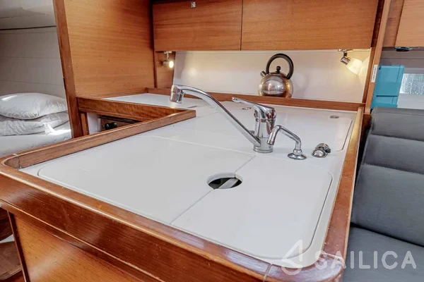Dufour 350 GL - Yacht Charter Sailica