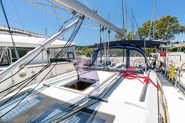 Dufour 382 GL - Yacht Charter Sailica