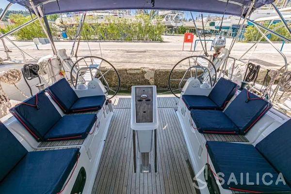 Dufour 382 GL - Yacht Charter Sailica