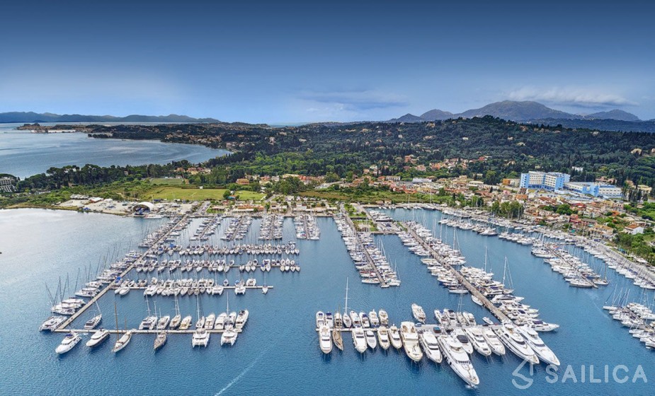 Dufour 382 GL - Yacht Charter Sailica