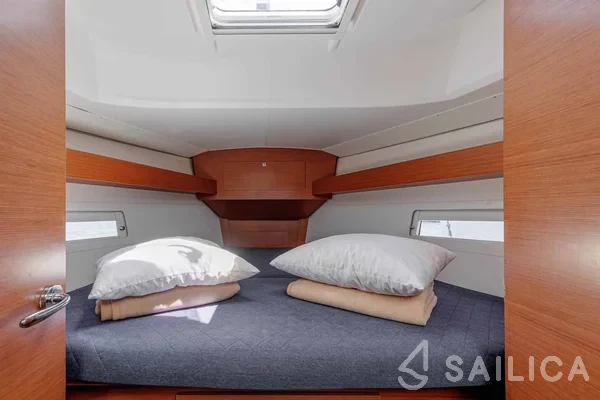 Dufour 382 GL - Yacht Charter Sailica