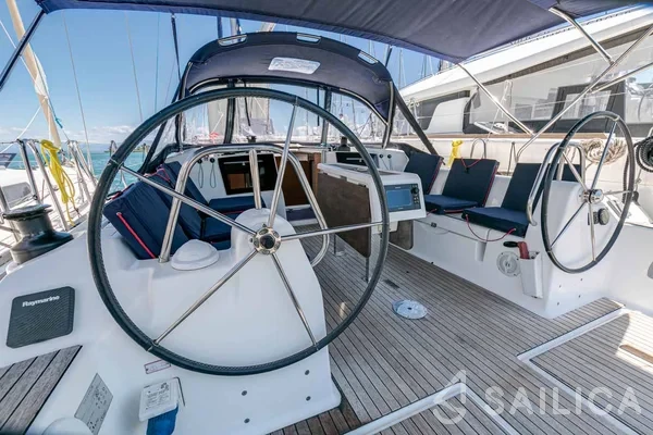 Dufour 382 GL - Yacht Charter Sailica