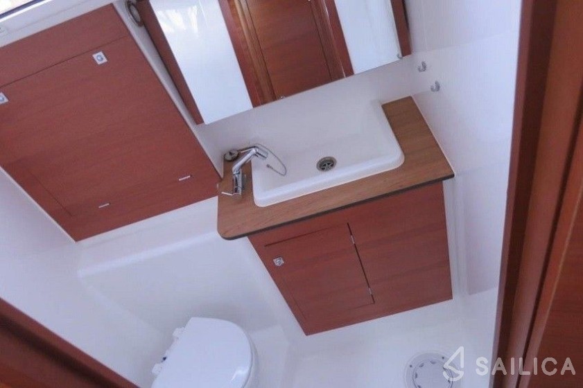 Dufour 382 GL - Yacht Charter Sailica