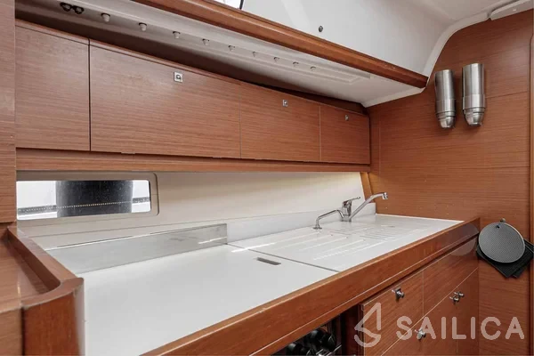 Dufour 382 GL - Yacht Charter Sailica