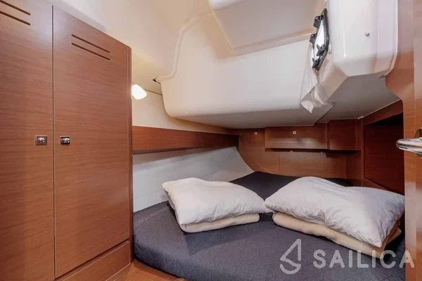 Dufour 382 GL - Yacht Charter Sailica