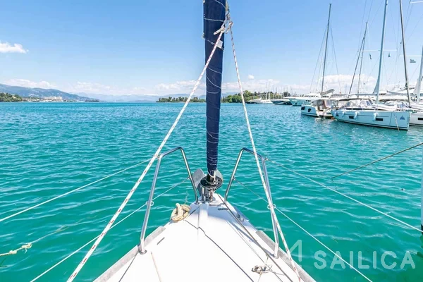 Dufour 382 GL - Yacht Charter Sailica