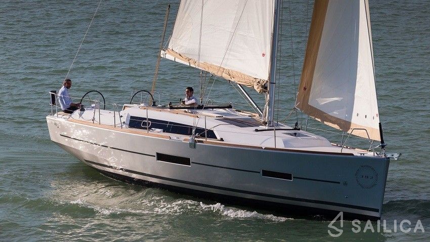 Dufour 382 GL - Yacht Charter Sailica