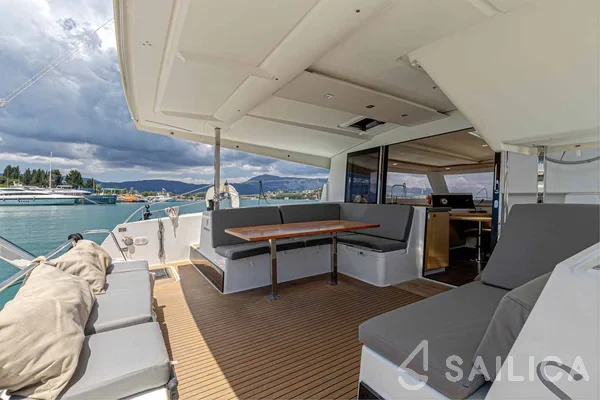 Lucia 40 - Yacht Charter Sailica