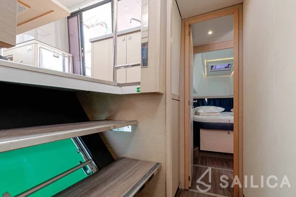 Lucia 40 - Yacht Charter Sailica