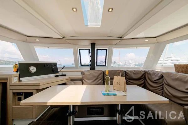 Lucia 40 - Yacht Charter Sailica