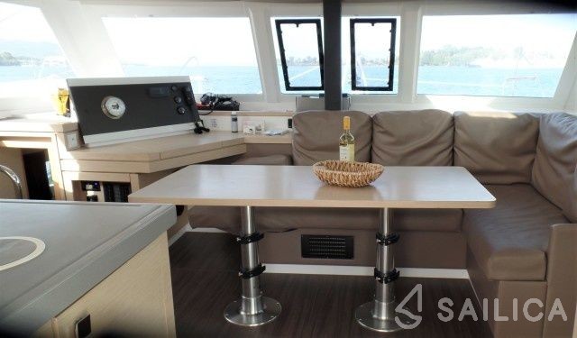Lucia 40 - Yacht Charter Sailica