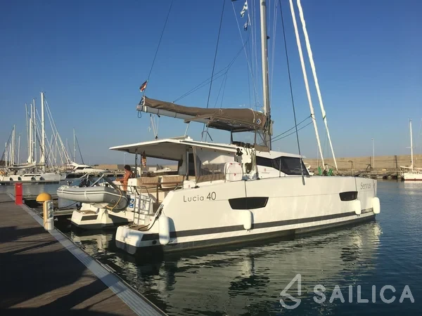 Lucia 40 - Yacht Charter Sailica