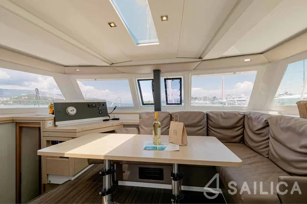 Lucia 40 - Yacht Charter Sailica