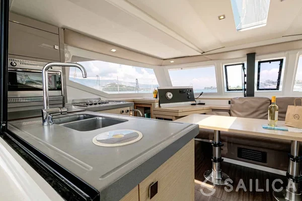 Lucia 40 - Yacht Charter Sailica