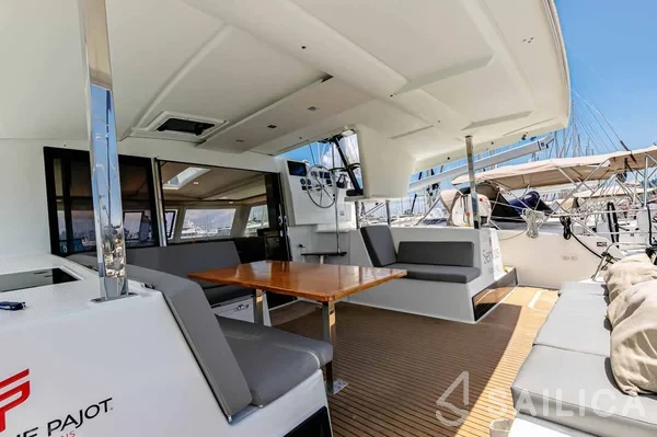 Lucia 40 - Yacht Charter Sailica