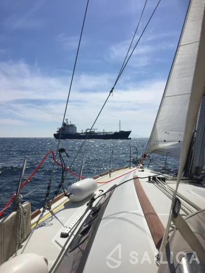 Oceanis 37 - Yacht Charter Sailica