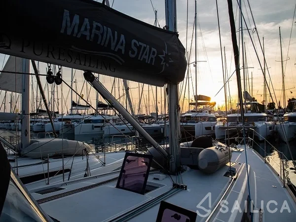 Oceanis 48 - Yacht Charter Sailica