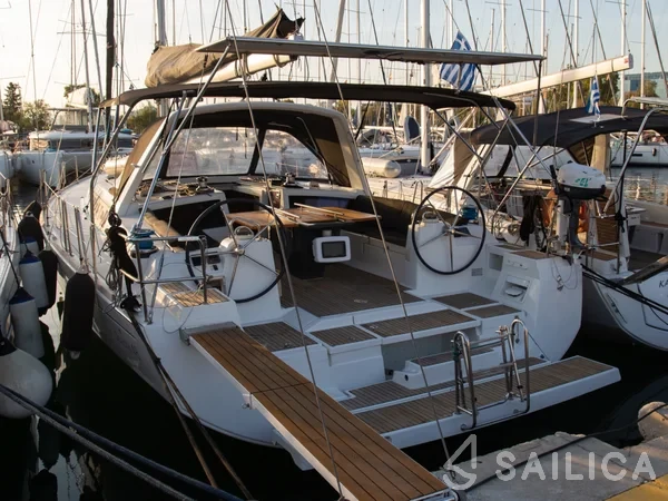 Oceanis 48 - Yacht Charter Sailica