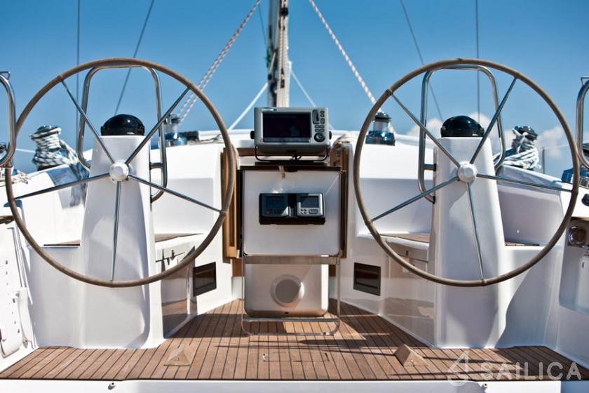 Bavaria 40 Cruiser - Yacht Charter Sailica