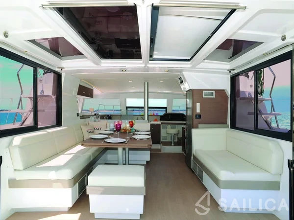 Bali 4.1 - Yacht Charter Sailica