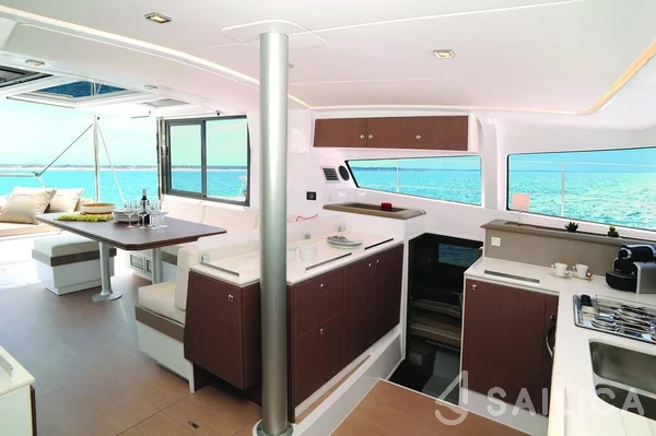 Bali 4.1 - Yacht Charter Sailica