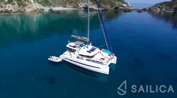 Bali 4.1 - Yacht Charter Sailica