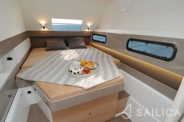 Bali 4.1 - Yacht Charter Sailica