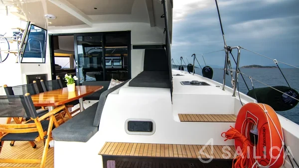 Lagoon 42 - Yacht Charter Sailica