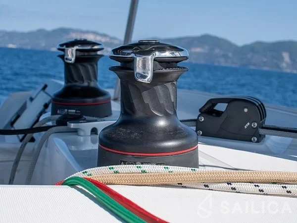 Lagoon 42 - Yacht Charter Sailica