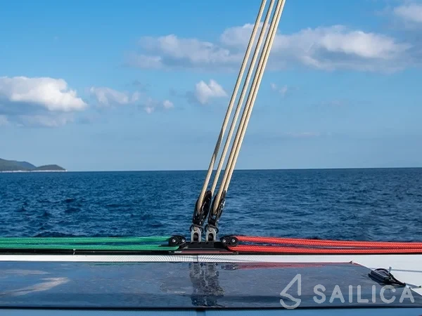 Lagoon 42 - Yacht Charter Sailica