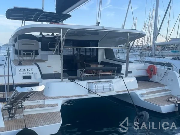 Lagoon 42 - Yacht Charter Sailica