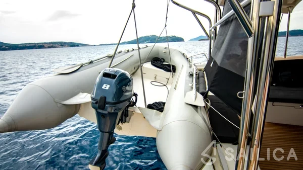 Lagoon 42 - Yacht Charter Sailica