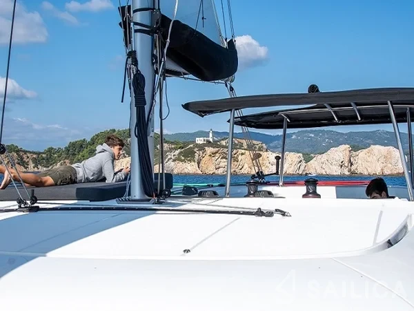 Lagoon 42 - Yacht Charter Sailica