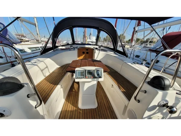 Bavaria 40 - Yacht Charter Sailica