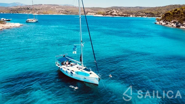 Bavaria 40 - Yacht Charter Sailica