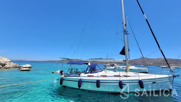Bavaria 40 - Yacht Charter Sailica